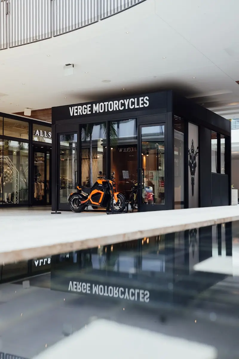 Verge Motorcycles Century City🏍 storefront