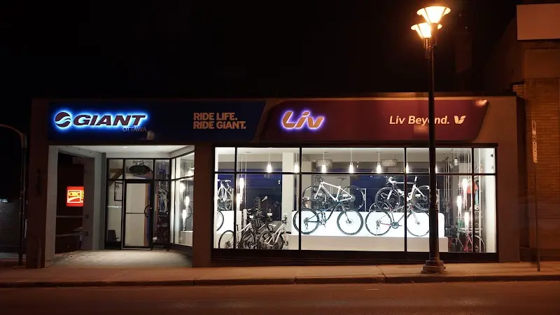 Giant Ottawa storefront