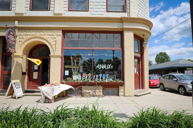 Analog Cycles storefront