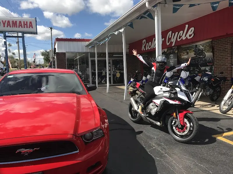 Richs Yamaha storefront