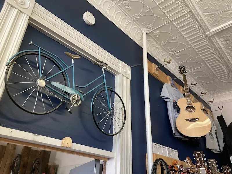 The Spoke & Note storefront