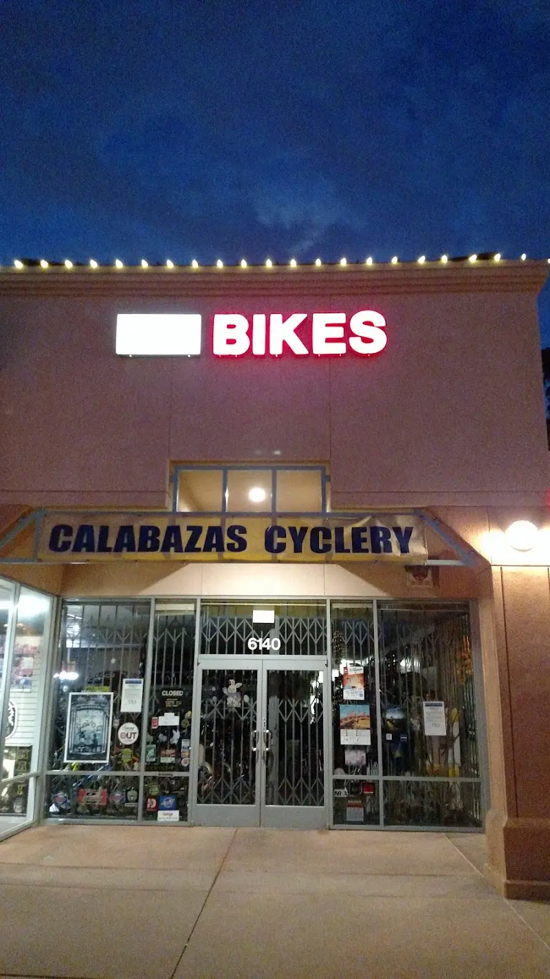 Calabazas Cyclery storefront