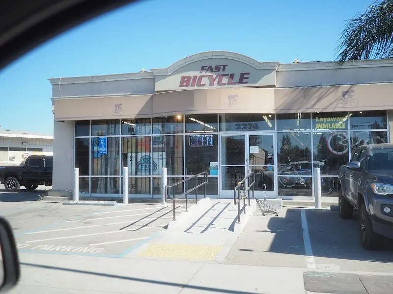 Fast Bicycle storefront