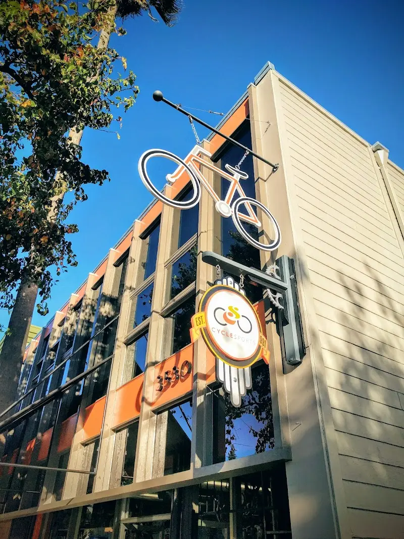 Trek Bicycle Oakland storefront