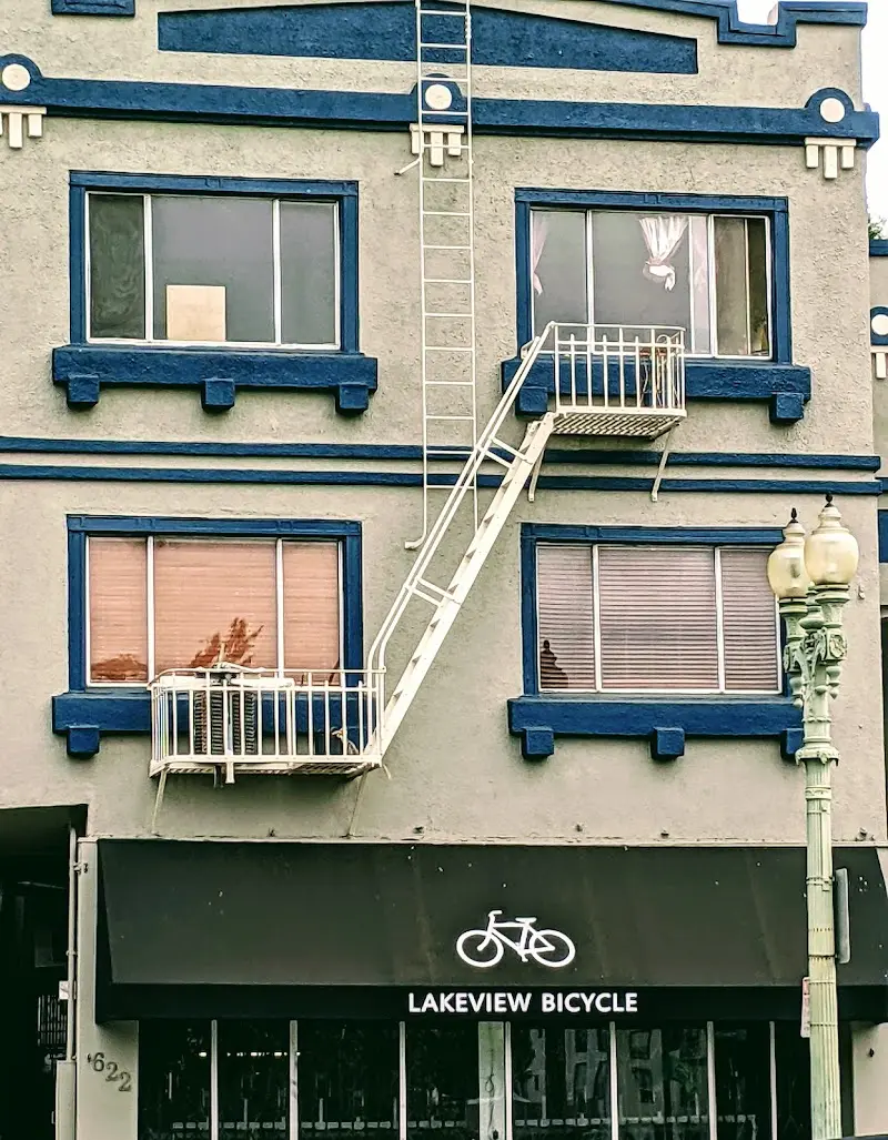 Lakeview Bicycle storefront