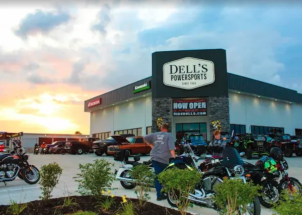 Dell's Powersports storefront