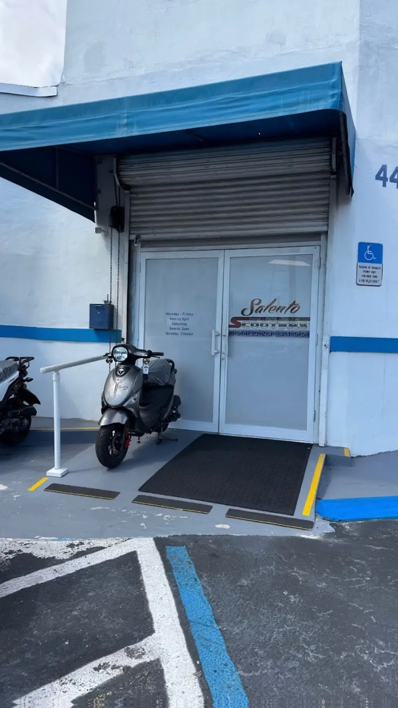 Salento Scooters storefront