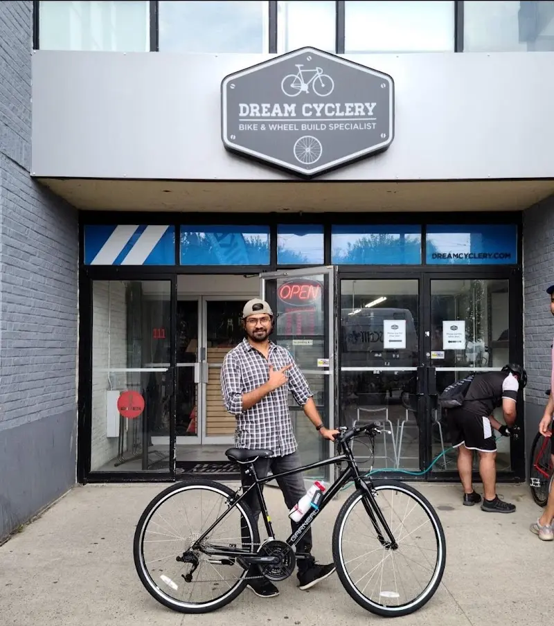 Dream Cyclery storefront