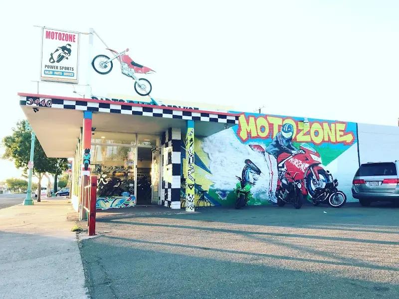 MOTOZONE storefront