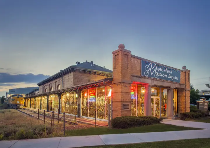 Motorless Motion (MoMo) Bicycles storefront