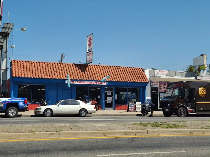 Suzuki of Van Nuys storefront