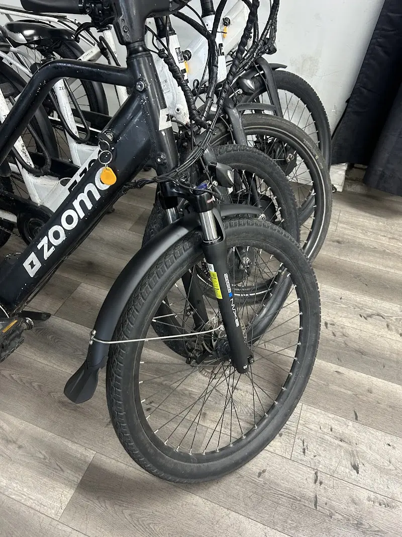 Zoomo e-bikes storefront