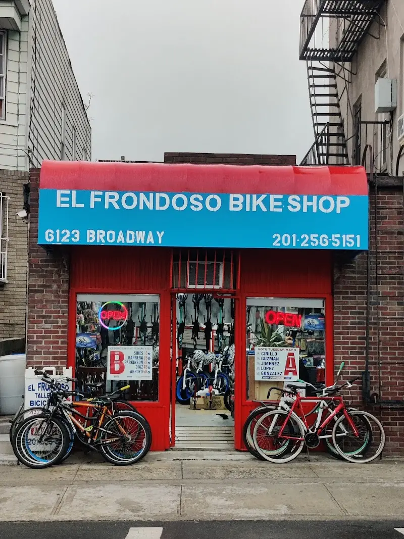 El Frondoso Bicycle Shop storefront