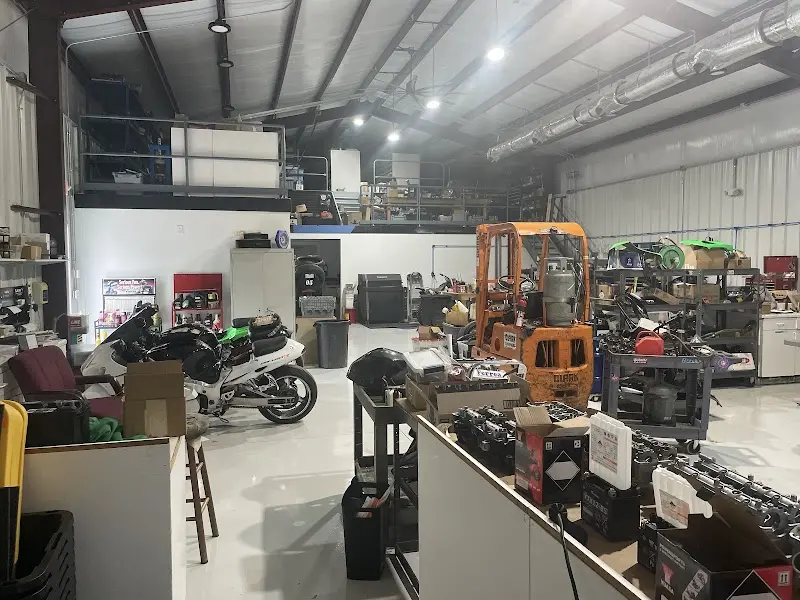 Lee's Performance Center storefront