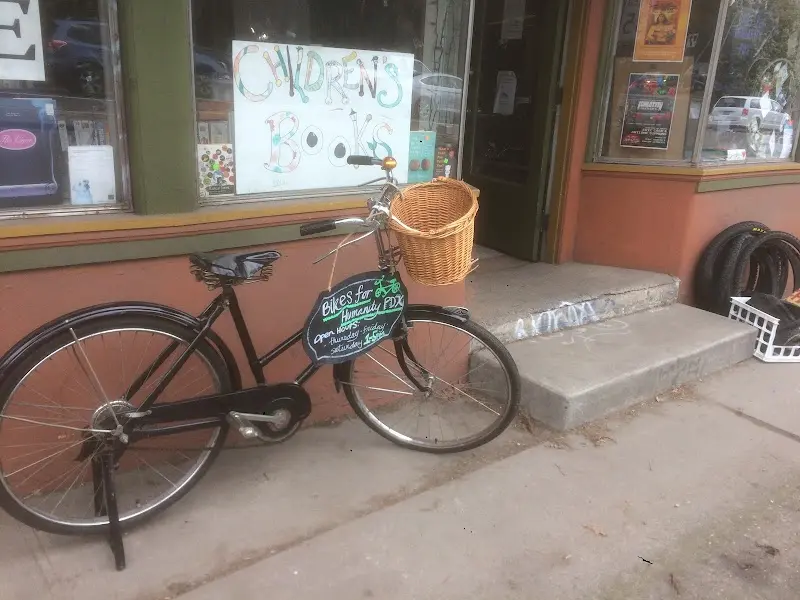 Bikes for Humanity PDX storefront