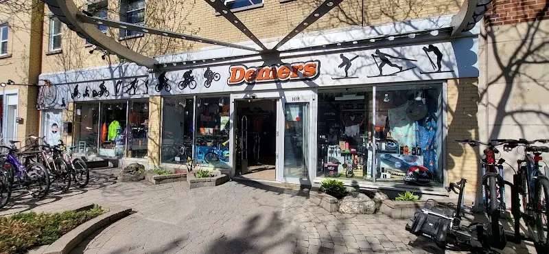 Demers bicycles et skis de fond storefront
