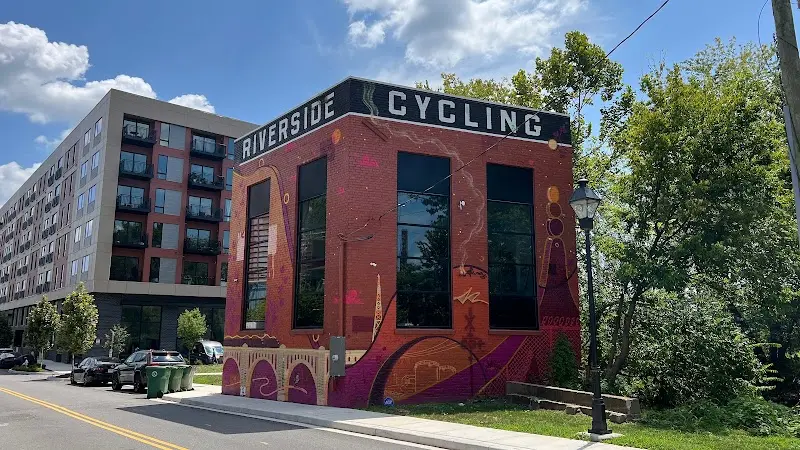 Riverside Cycling storefront