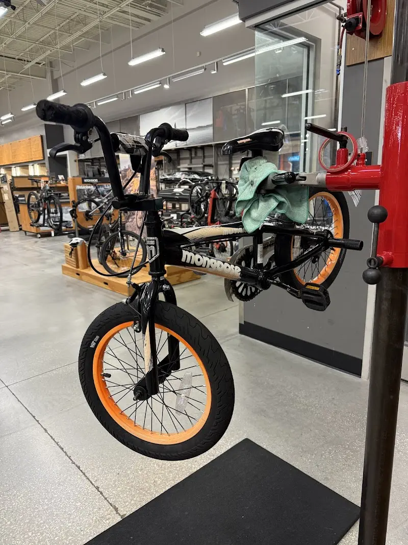 REI Bike Shop storefront