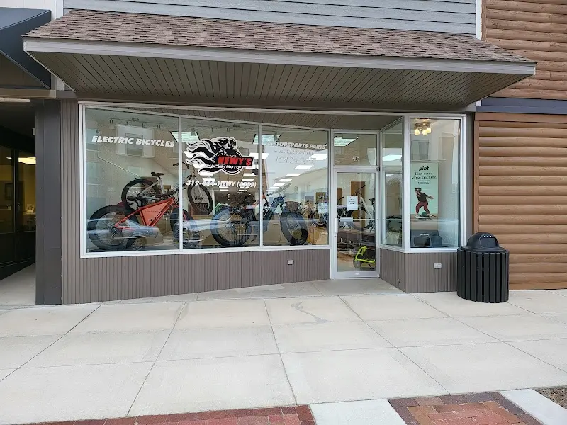 Newy's Moto storefront