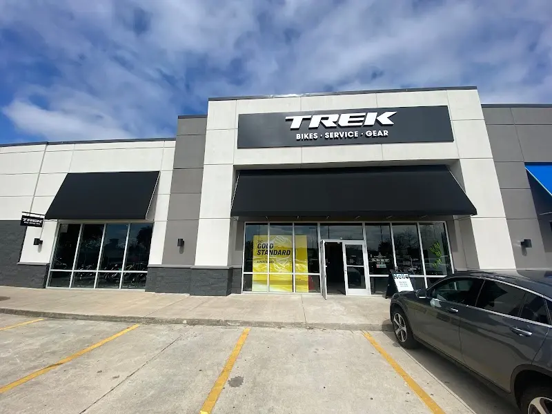 Trek Bicycle Elmwood storefront