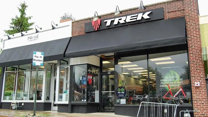 Trek Bicycle Wayne storefront