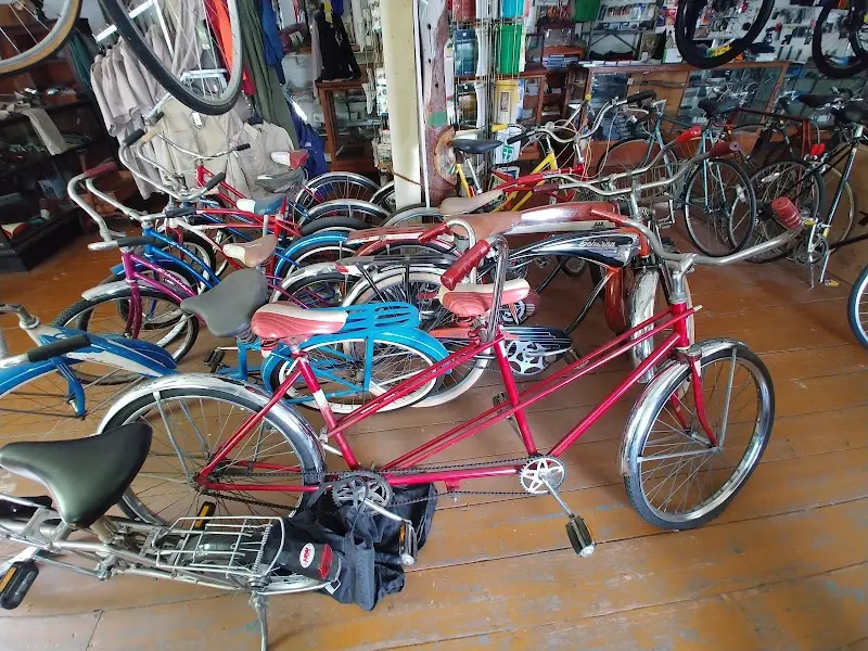 E'Town Schwinn Cyclery storefront