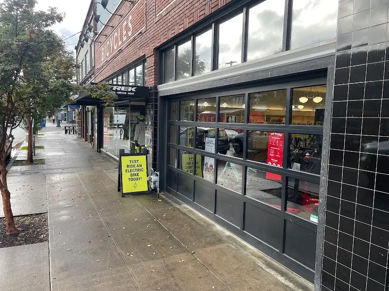 Trek Bicycle Portland Westmoreland storefront