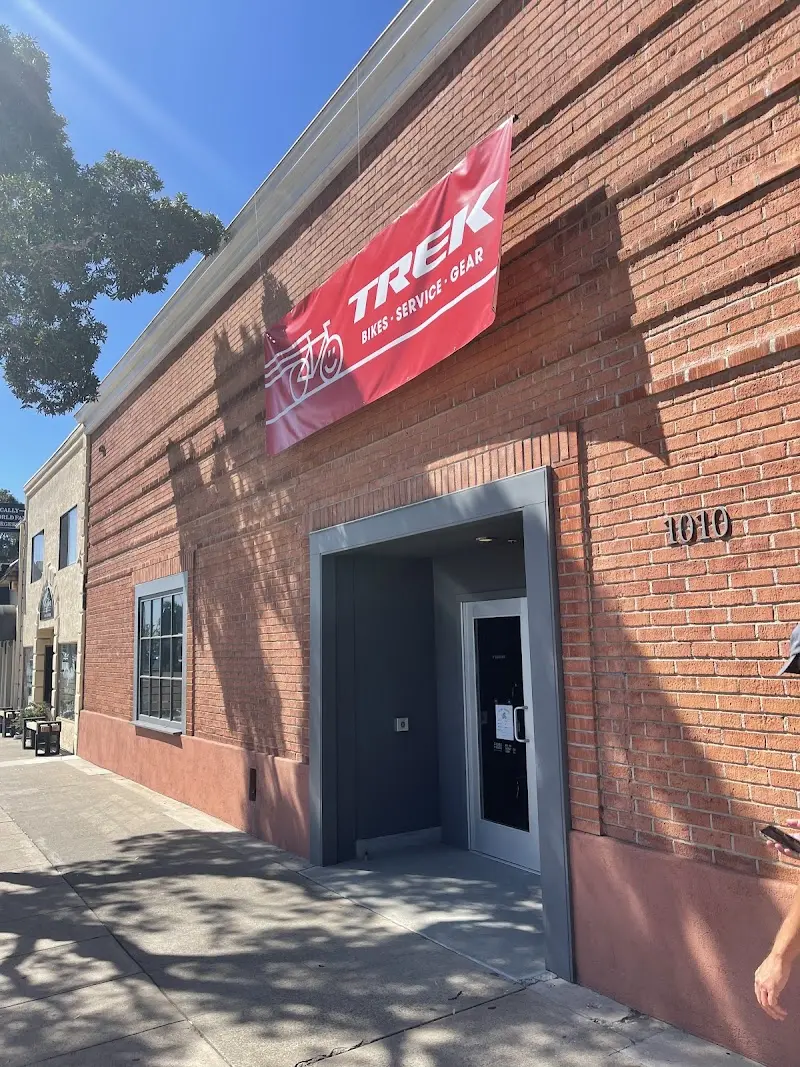 Trek Bicycle Encinitas storefront