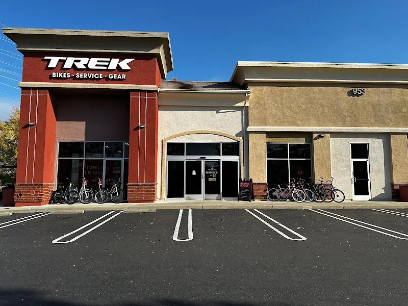 Trek Bicycle Roseville storefront