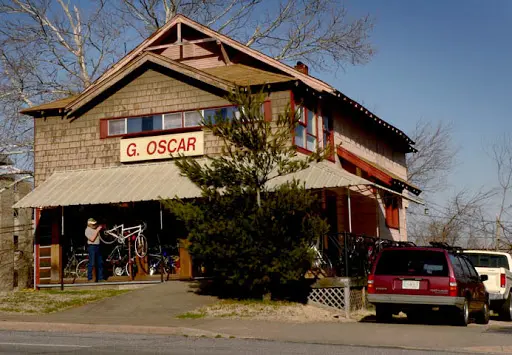G Oscar Bicycle storefront