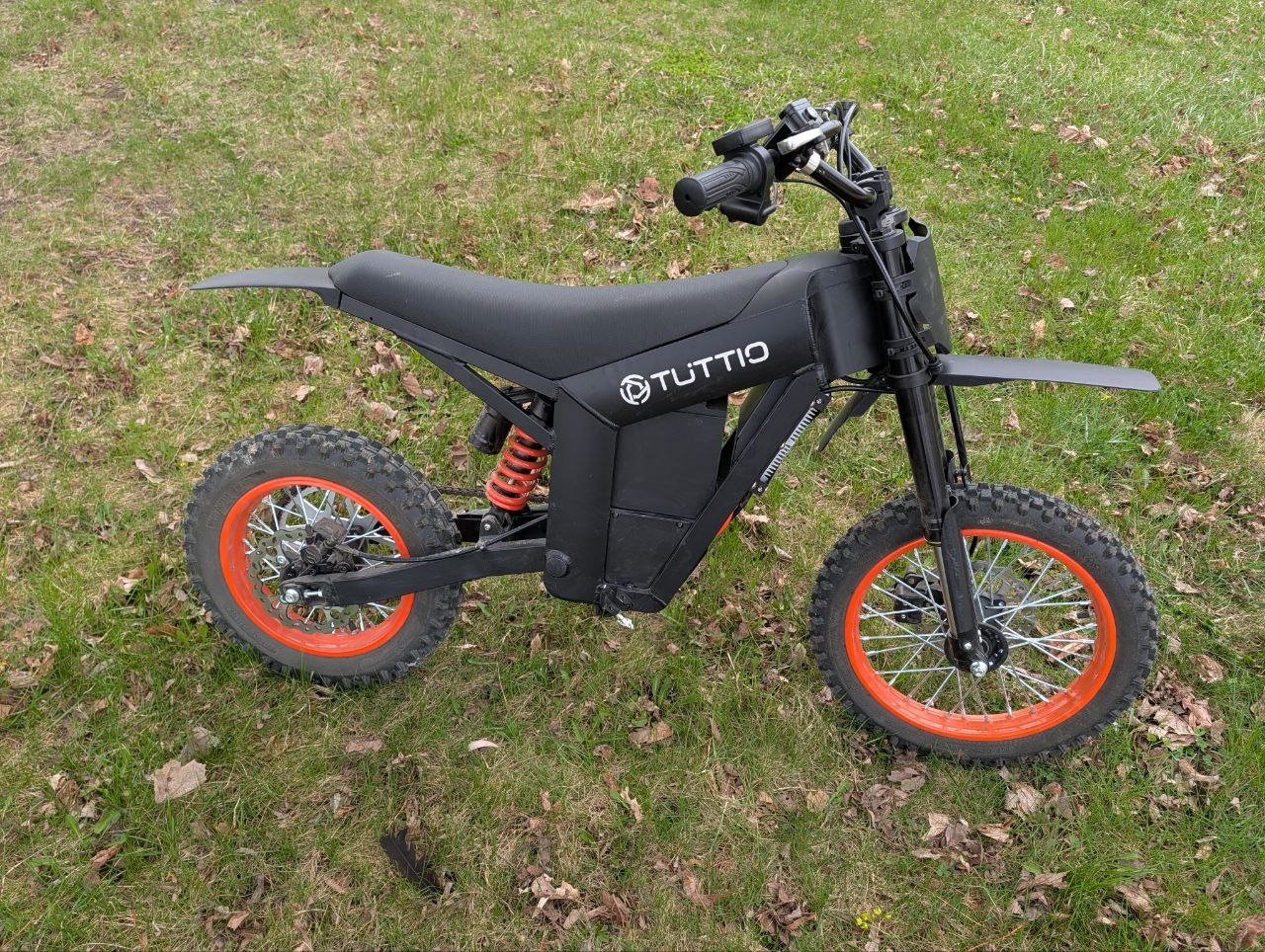 Tuttio Electric Dirt Bike: First Look at RoostMode